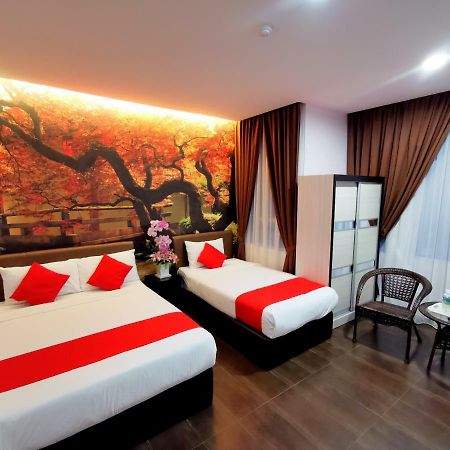 Palazzo Hotel Kulai Exterior photo
