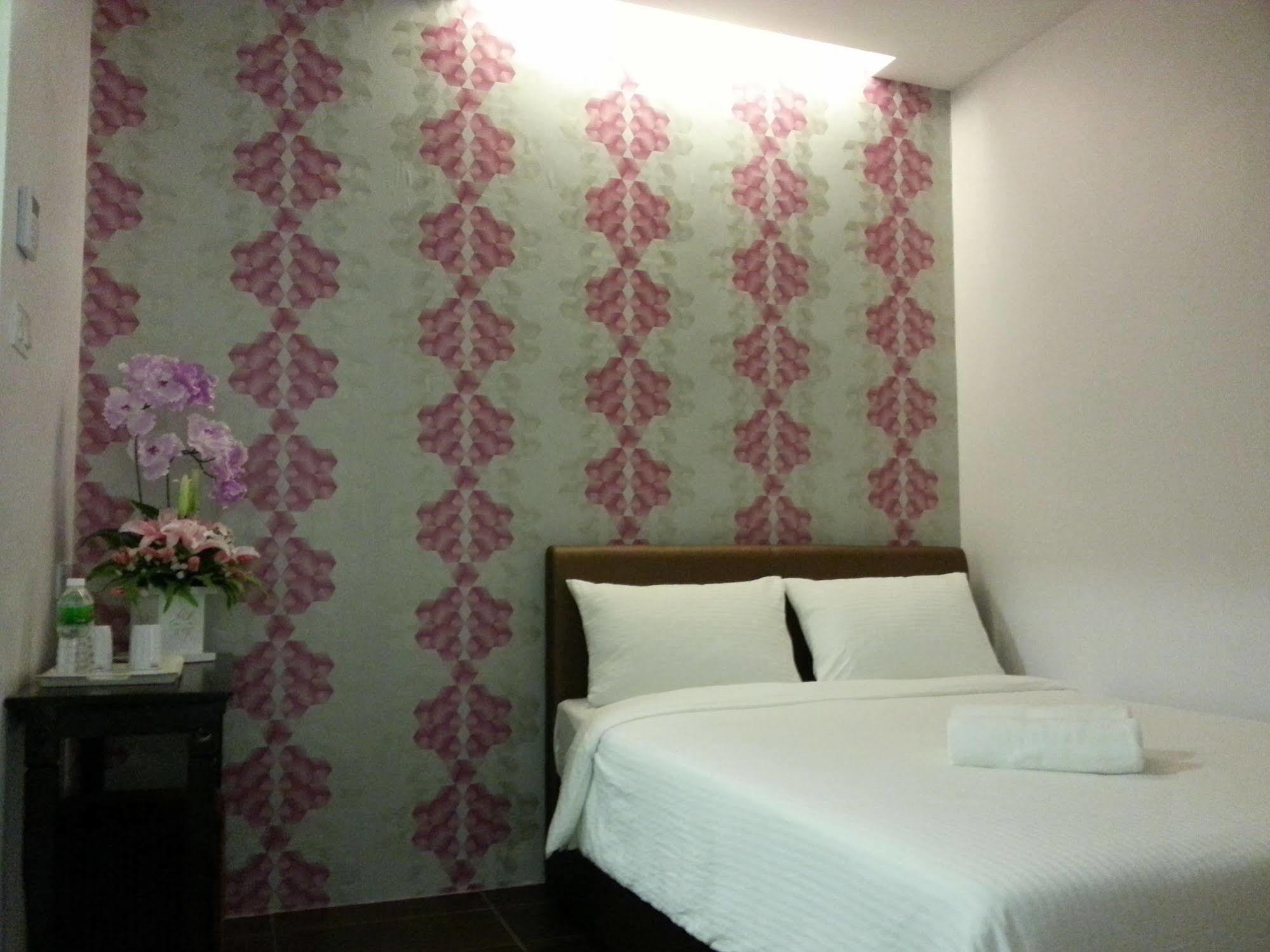 Palazzo Hotel Kulai Exterior photo